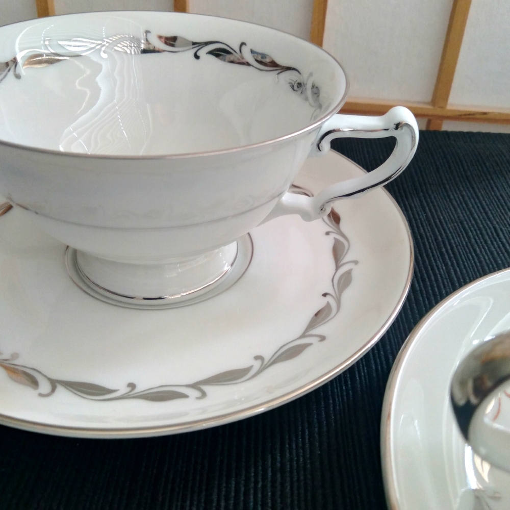 Footed Cup & Saucer Set Silver Wreath by Heinrich - H & C - Picture 3 of 8